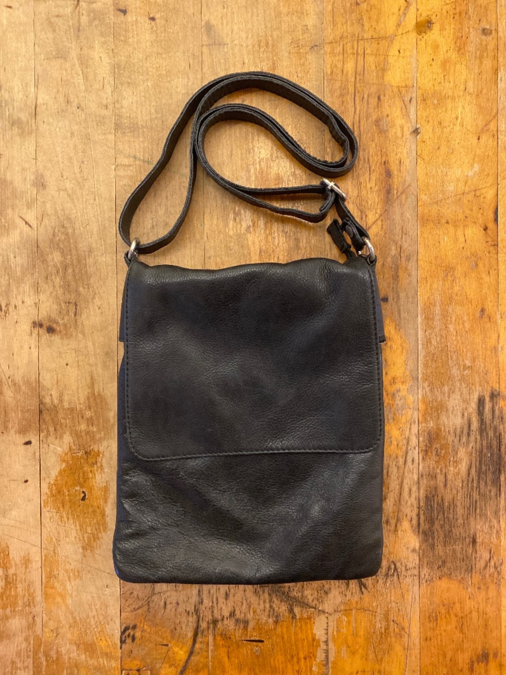 Soft Black Leather Flap Crossbody Bag | Multi-Pocket Shoulder Purse